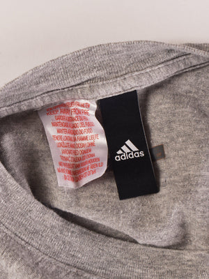 Adidas T-Shirt - M / Grå / Kvinde - SassyLAB Secondhand