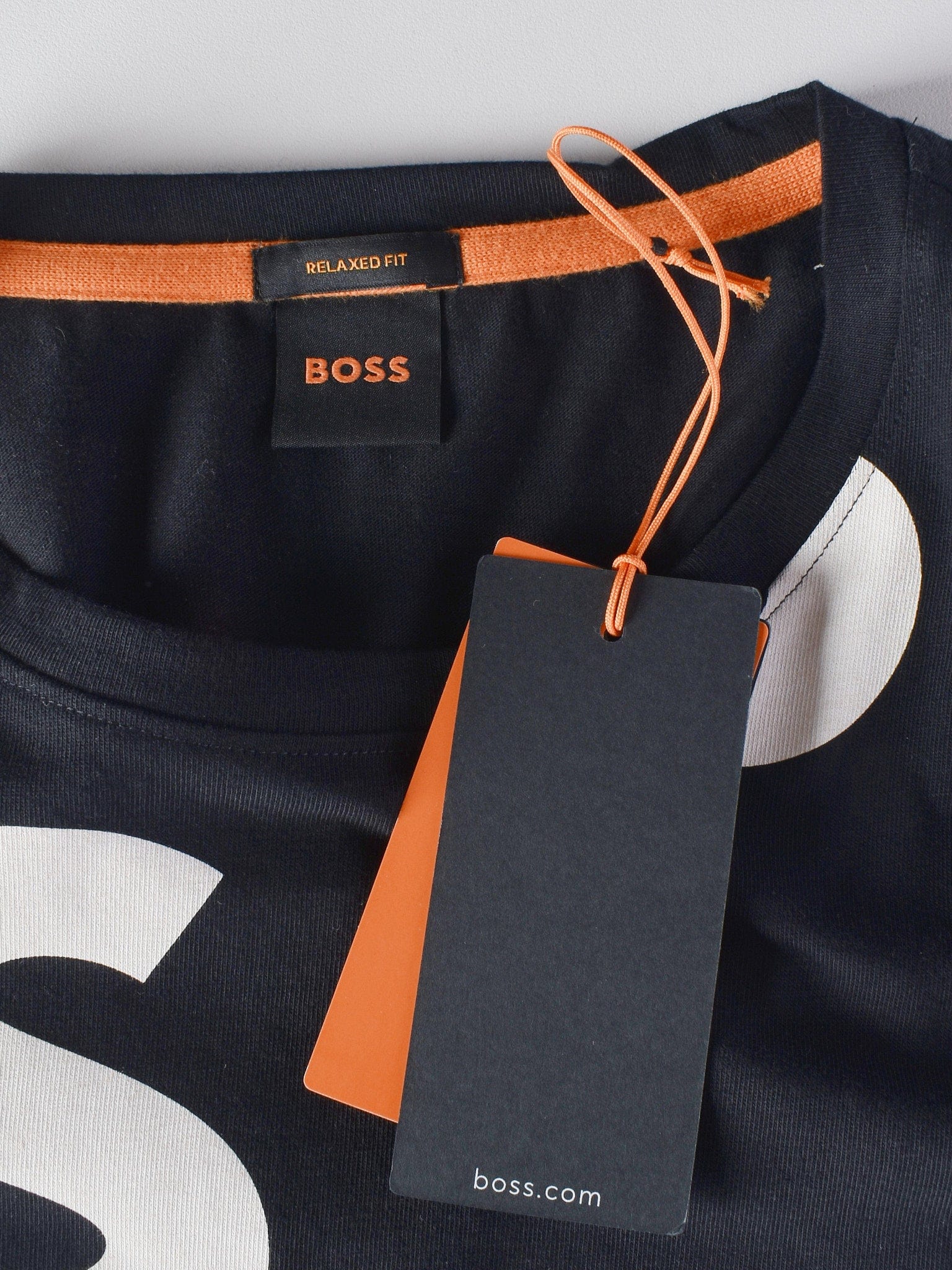 BOSS T-Shirt - L / Sort / Kvinde - SassyLAB Secondhand