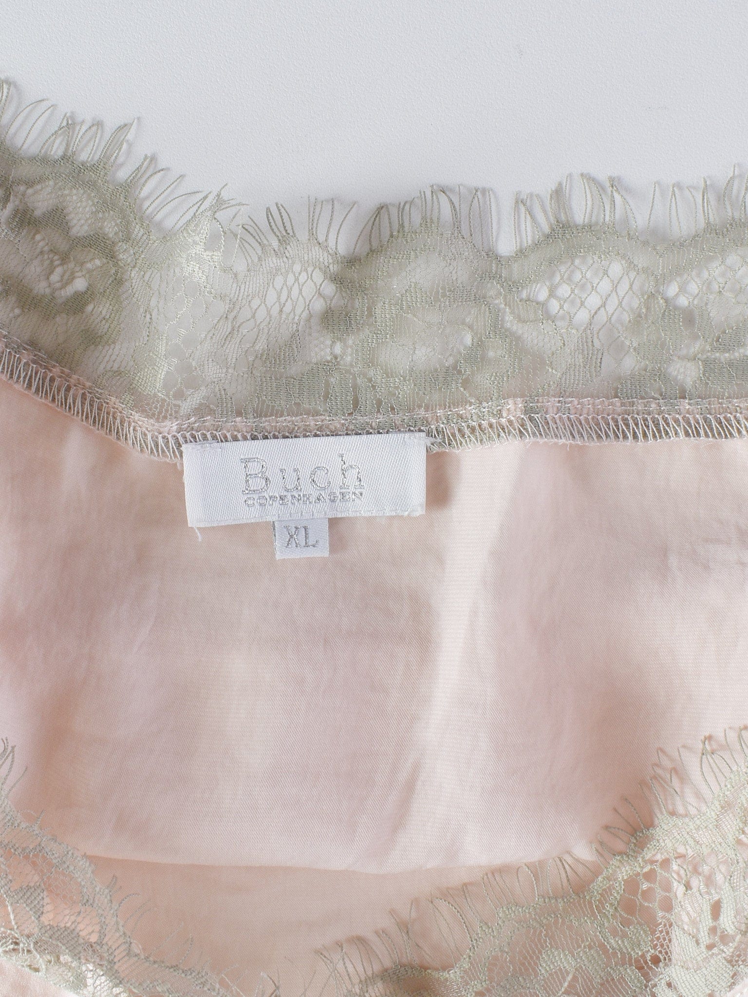 BUCH Copenhagen Top - XL / Nude / Kvinde - SassyLAB Secondhand