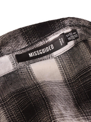 Missguided Skjorte - 40 / Grå / Kvinde - SassyLAB Secondhand