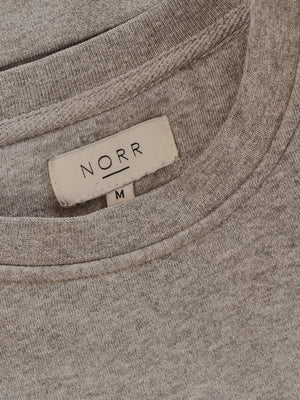 NORR Sweatshirt - M / Grå / Kvinde - SassyLAB Secondhand