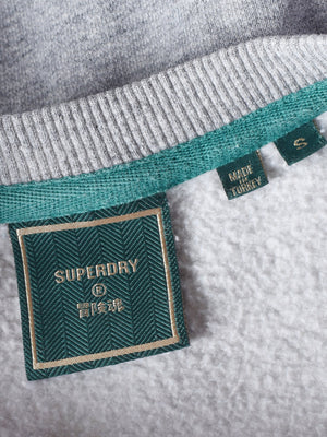 SuperDry Sweatshirt - S / Grå / Kvinde - SassyLAB Secondhand