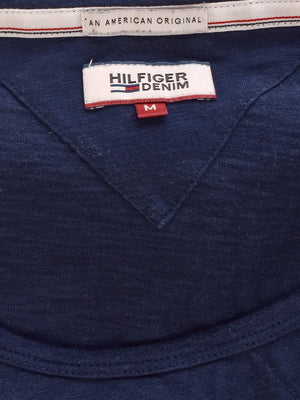 Tommy Hilfiger T-Shirt - M / Blå / Kvinde - SassyLAB Secondhand