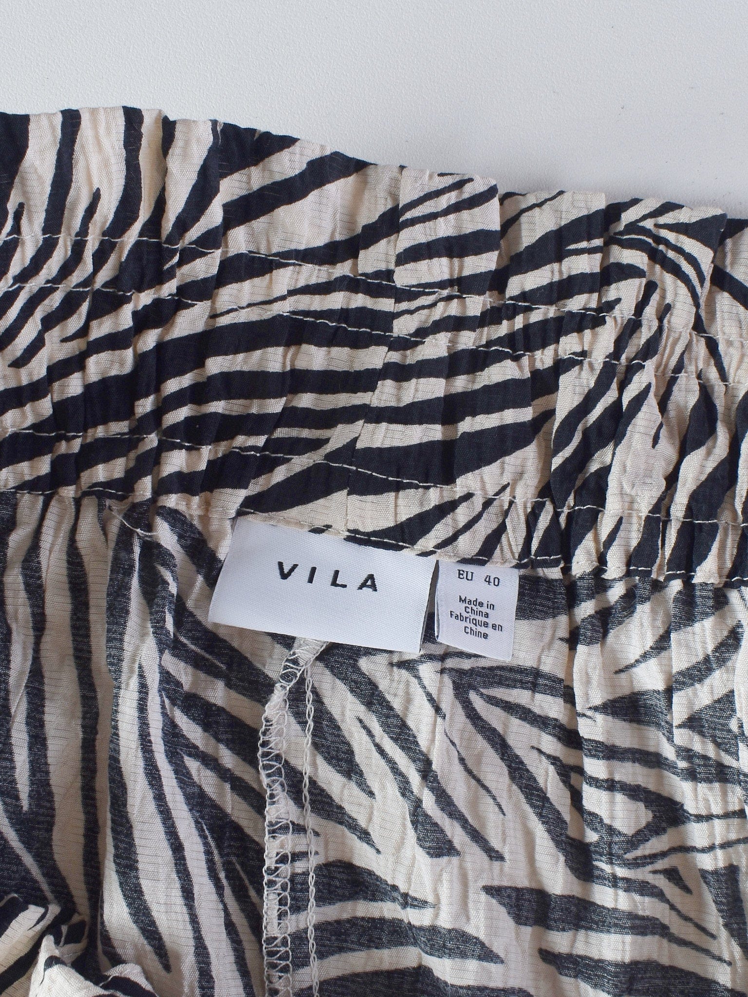 VILA Top - 40 / Dyreprint / Kvinde - SassyLAB Secondhand